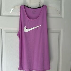 Nike running dry fit